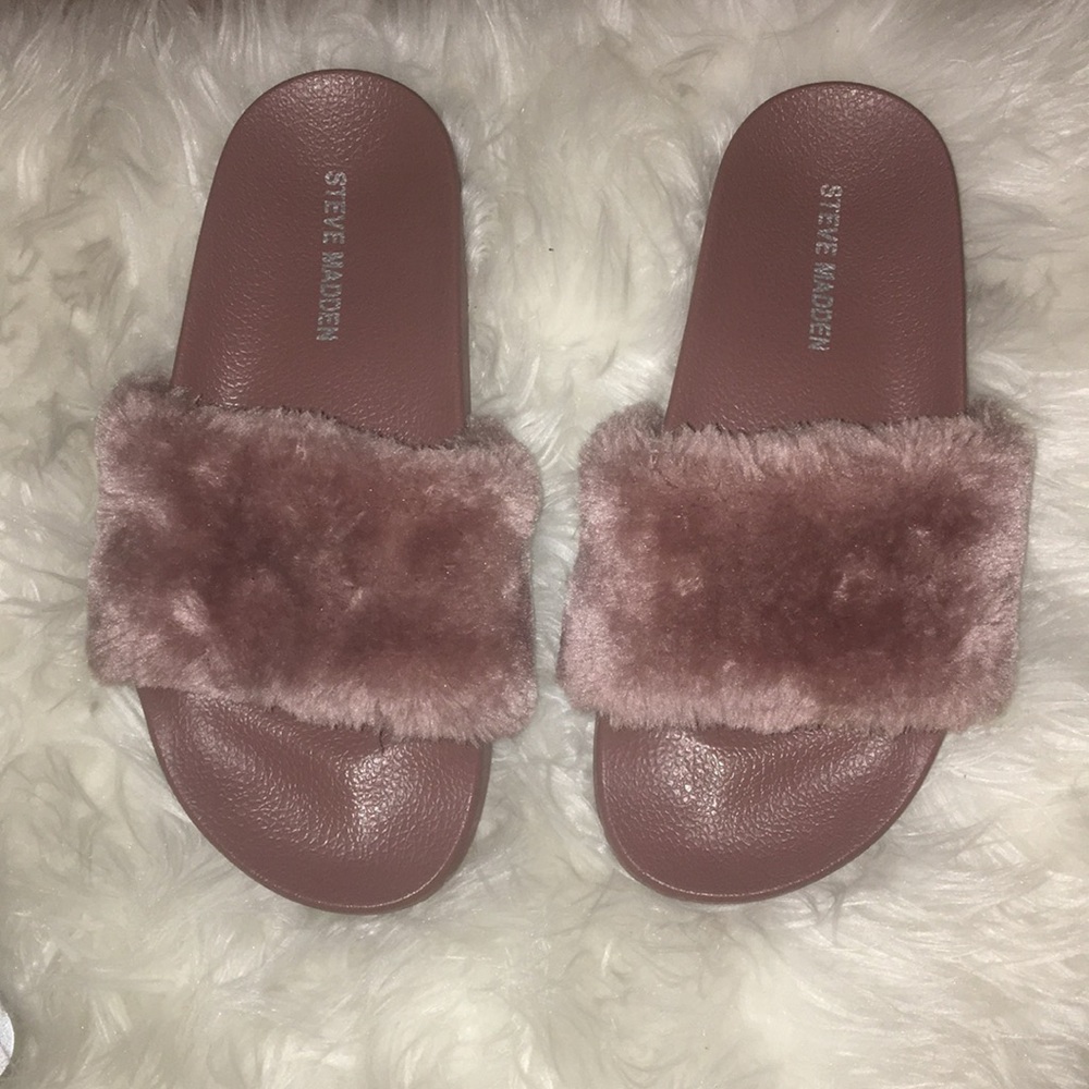 Steve Madden slides